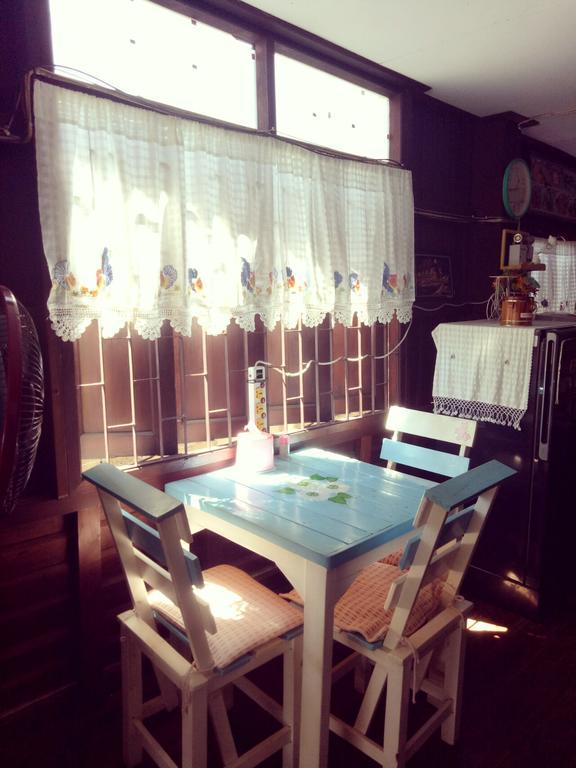 Baan Mai Guesthouse Mae Hong Son Exterior photo